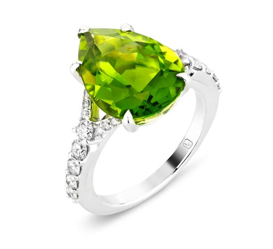 Natural Peridot &amp; Diamond Ring